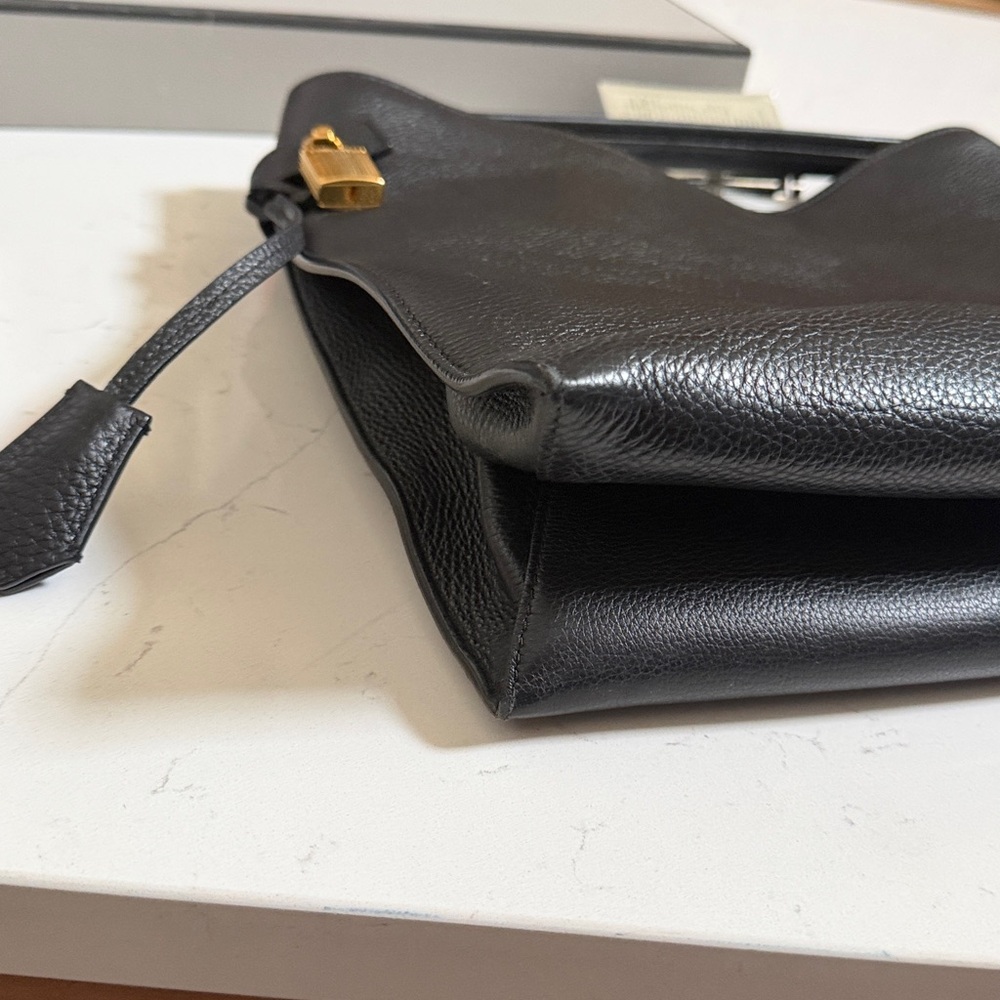 Tom Ford Black Leather Shoulder Bag with Gold Hardware - Picture 6 of 12